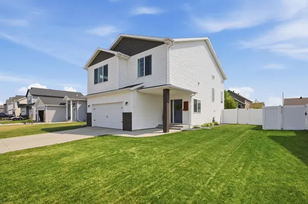 1307 30th AVE W, West Fargo, ND 58078