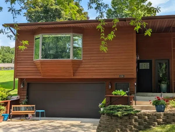 1216 Oak DR, Montevideo, MN 56265