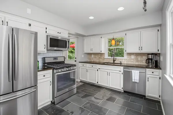 379 Ruby DR, West Saint Paul, MN 55118