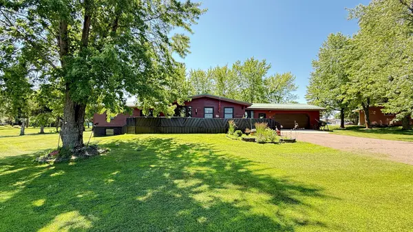 244 W Christenson AVE, Appleton, MN 56208