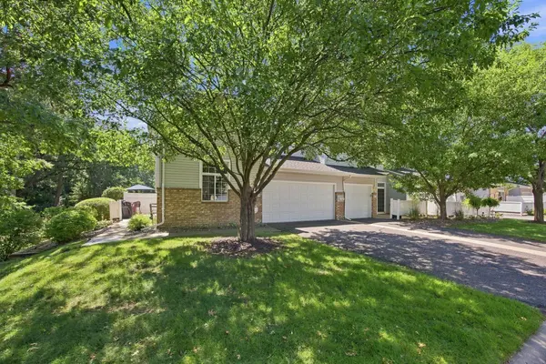 8473 Cortland RD, Eden Prairie, MN 55344
