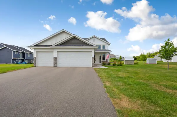 1220 Ivy WAY, Faribault, MN 55021