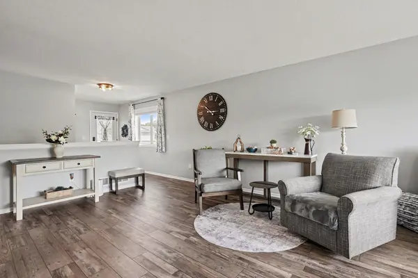 38268 Explorer CIR, North Branch, MN 55056