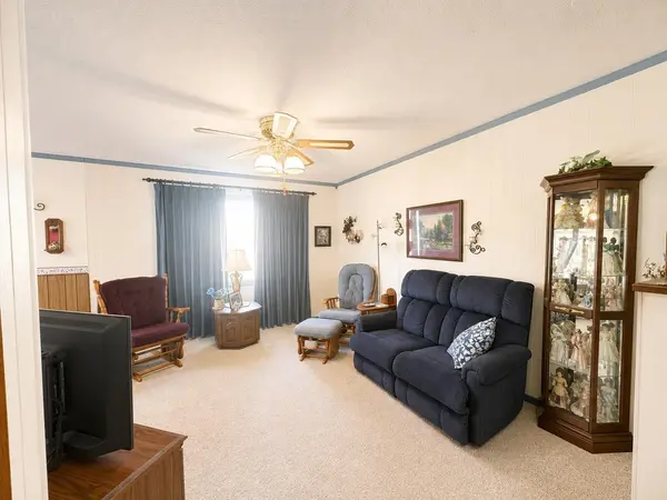 104 Cottonwood ST, Galesburg, ND 58035