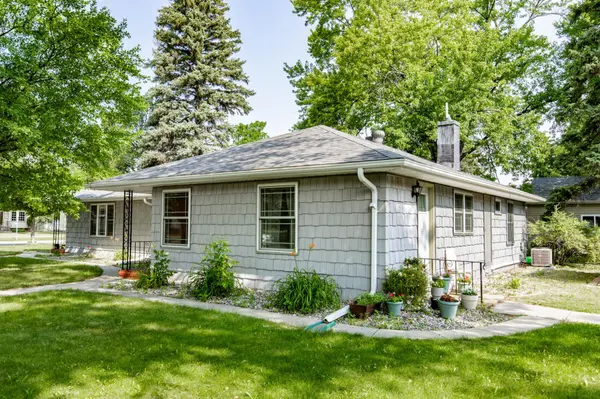 1601-1603 Broadway N, Fargo, ND 58102