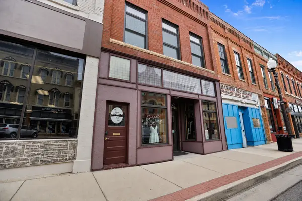 213 Central AVE N, Faribault, MN 55021