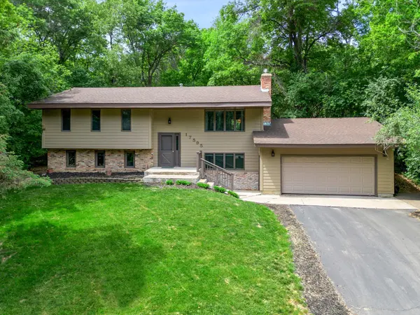17595 Italy CT, Lakeville, MN 55044