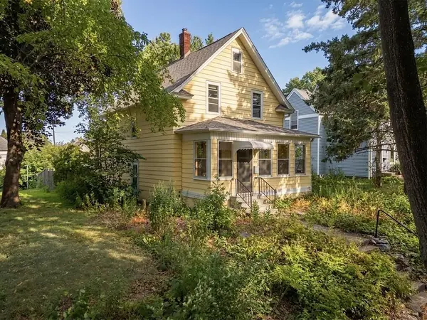 1006 Cromwell AVE, Saint Paul, MN 55114