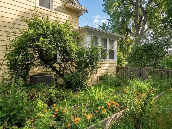 1006 Cromwell AVE, Saint Paul, MN 55114