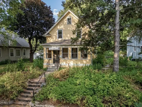 1006 Cromwell AVE, Saint Paul, MN 55114