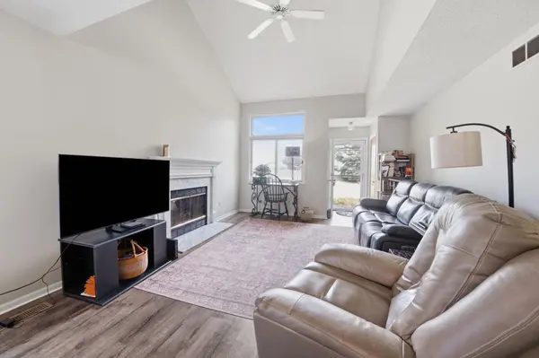 7857 Hemingway AVE S, Cottage Grove, MN 55016