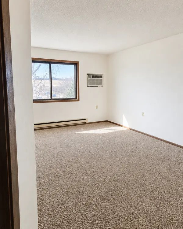 110 1st ST N, Evansville, MN 56326