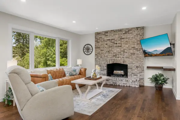 2615 Garland LN N, Plymouth, MN 55447