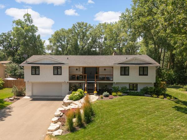2615 Garland LN N, Plymouth, MN 55447