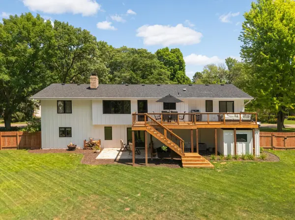 2615 Garland LN N, Plymouth, MN 55447