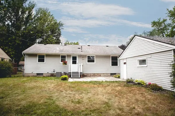 9526 Quaker LN N, Maple Grove, MN 55369