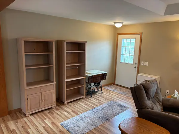 2200 Eunice DR, Albert Lea, MN 56007