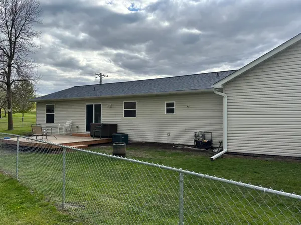 2200 Eunice DR, Albert Lea, MN 56007