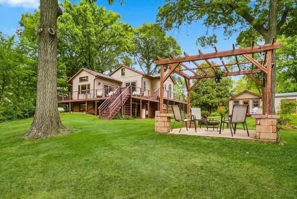 1165 Birchwood LN, Amery, WI 54001