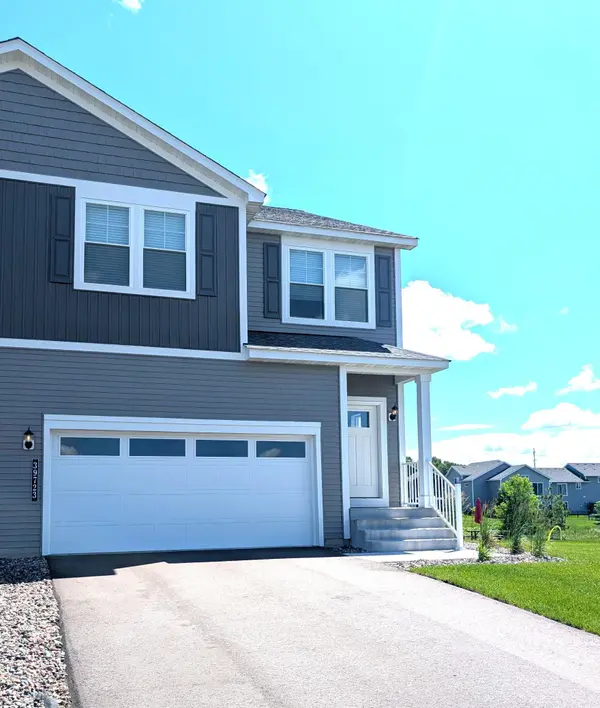 39723 Fallbrook AVE, North Branch, MN 55056