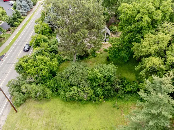 1603 Dodd RD, Mendota Heights, MN 55118