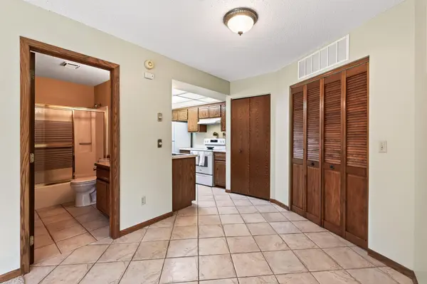 548 Auburn PL NW #A, Elk River, MN 55330