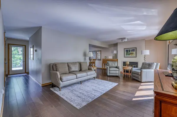 921 / 923 Dartmouth PL SE, Minneapolis, MN 55414