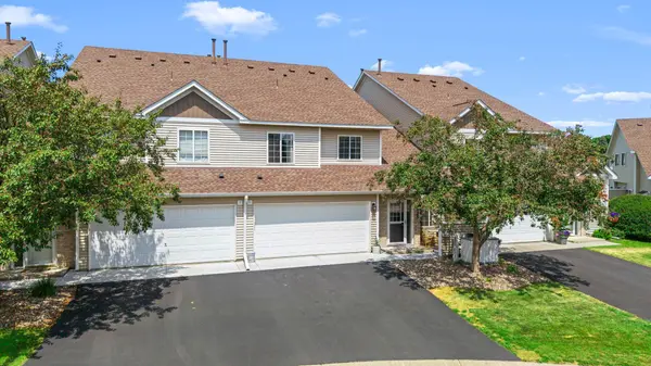 2245 River Rock LN, Shakopee, MN 55379