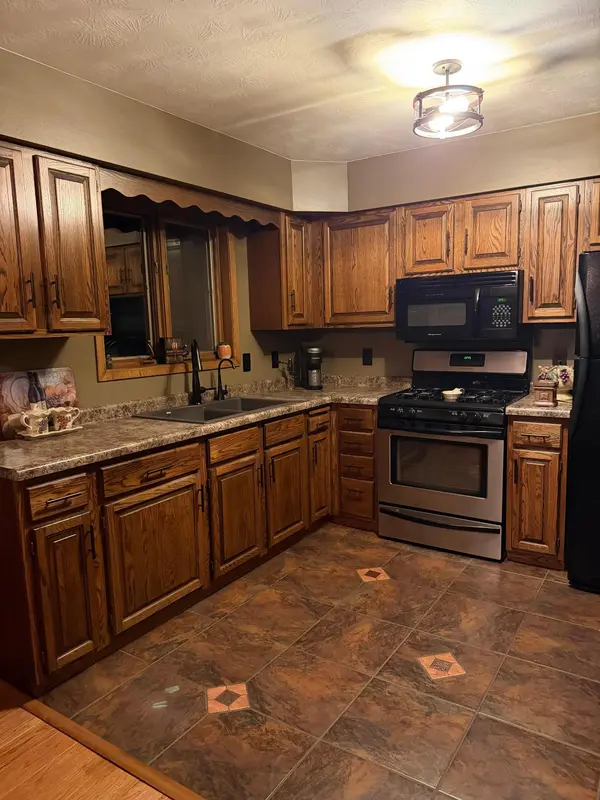 27366 260th ST, Worthington, MN 56187