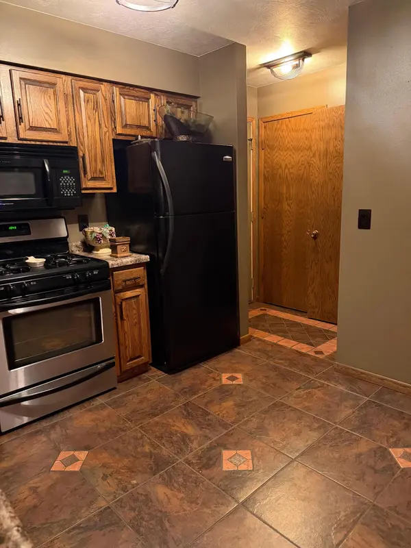 27366 260th ST, Worthington, MN 56187