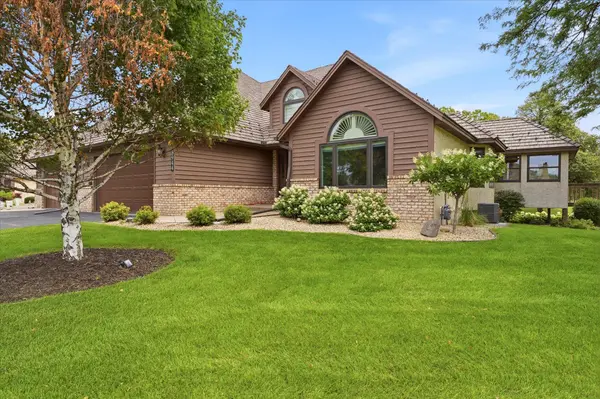 8944 Glen Edin LN, Brooklyn Park, MN 55443