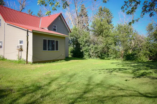 30546 County Hwy 35, Worthington, MN 56187