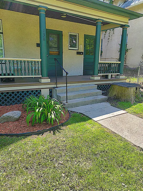 738 Magnolia AVE E, Saint Paul, MN 55106