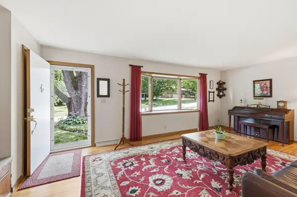5356 Holiday RD, Minnetonka, MN 55345
