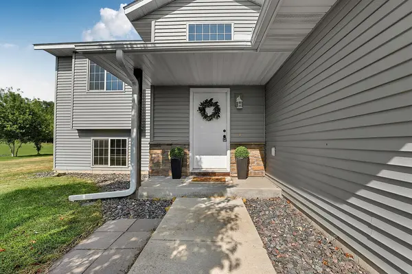 10144 157th AVE SE, Becker, MN 55308