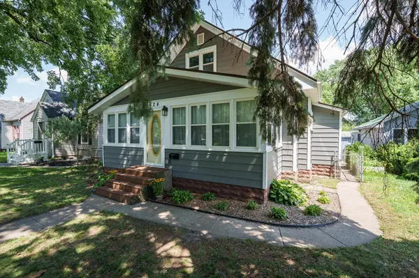 424 16th AVE N, South Saint Paul, MN 55075