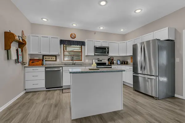 420 S 8th ST, Bird Island, MN 55310