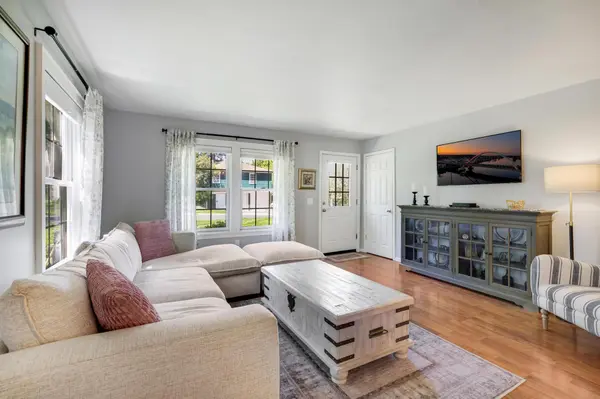 6258 Orleans LN N, Maple Grove, MN 55369