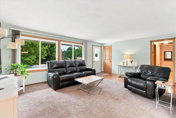 942 Morgan RD, River Falls, WI 54022