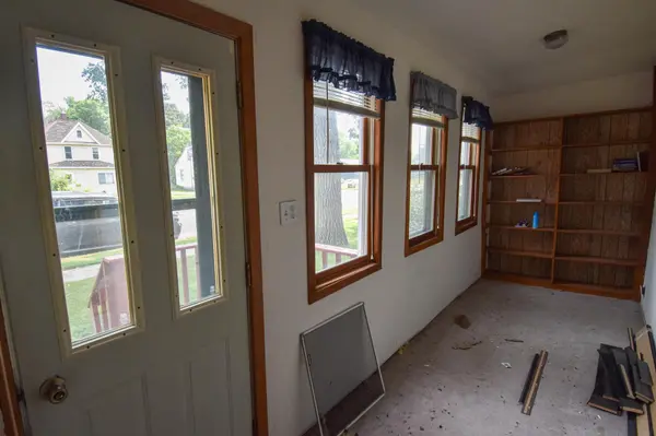 661 N Central ST, Warren, MN 56762