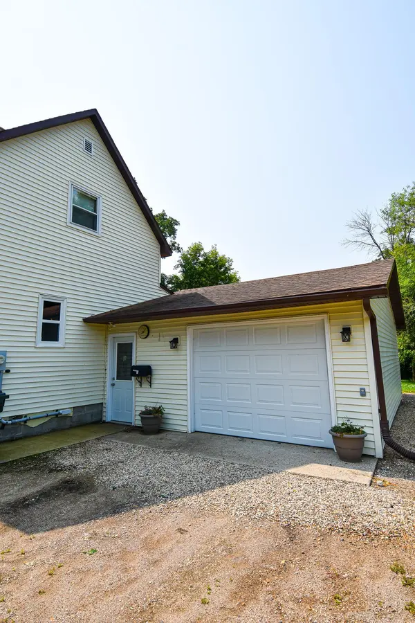 661 N Central ST, Warren, MN 56762