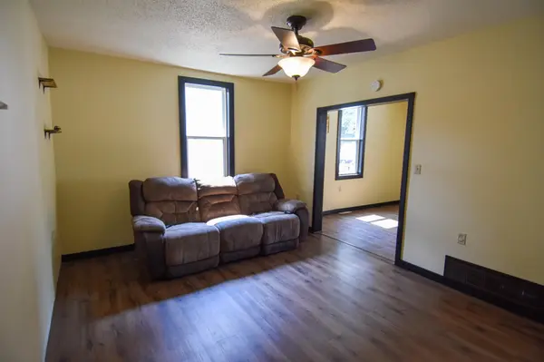 661 N Central ST, Warren, MN 56762