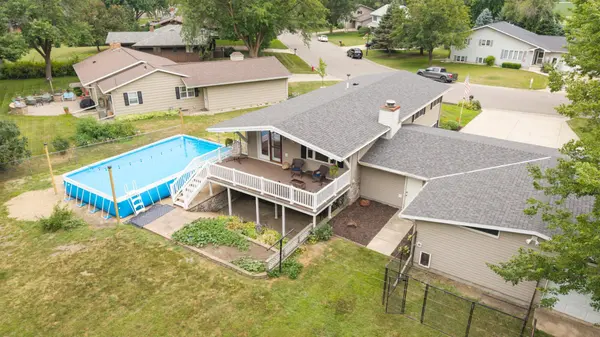 1210 Westwood DR, Marshall, MN 56258