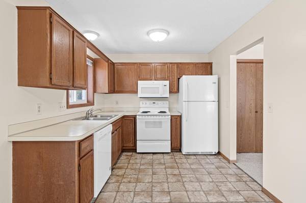 10563 Martin ST NW, Coon Rapids, MN 55433