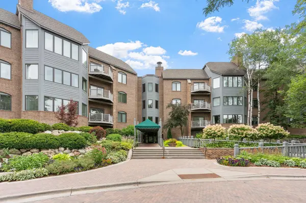 12700 Sherwood PL #112, Minnetonka, MN 55305