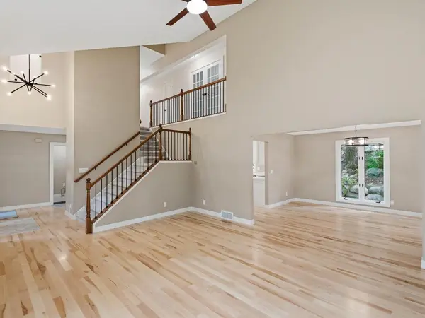 4816 Kingsdale DR, Bloomington, MN 55437