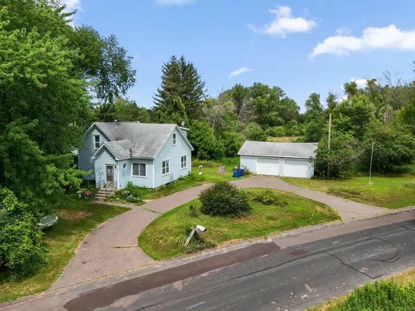 695 N Oak DR, Vadnais Heights, MN 55127
