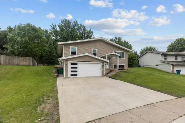 4990 148th PATH W, Apple Valley, MN 55124