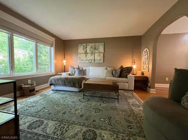 4735 Burr Oak ST, Eagan, MN 55122