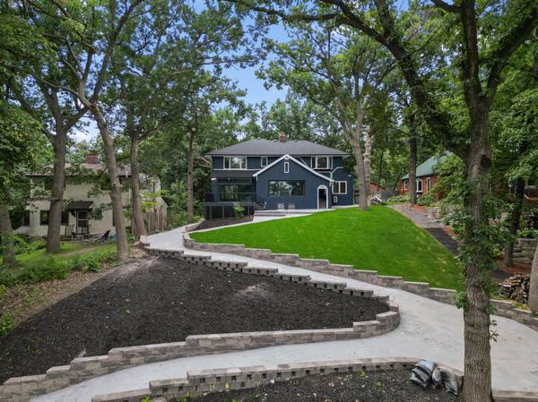 2020 Arcade ST, Maplewood, MN 55109